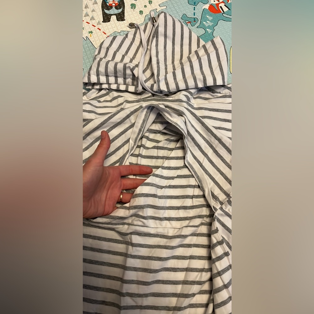 Nursing Top - Picture 2 of 2